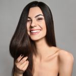 3 domowe zabiegi na włosy, których warto spróbować