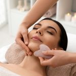 Kamień gua sha – czy warto go stosować i jakie daje efekty?