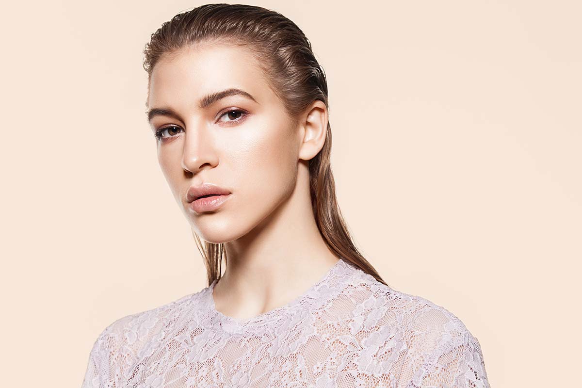 Baby hair – jak je opanować? Poznaj skuteczne sposoby na niesforne włoski