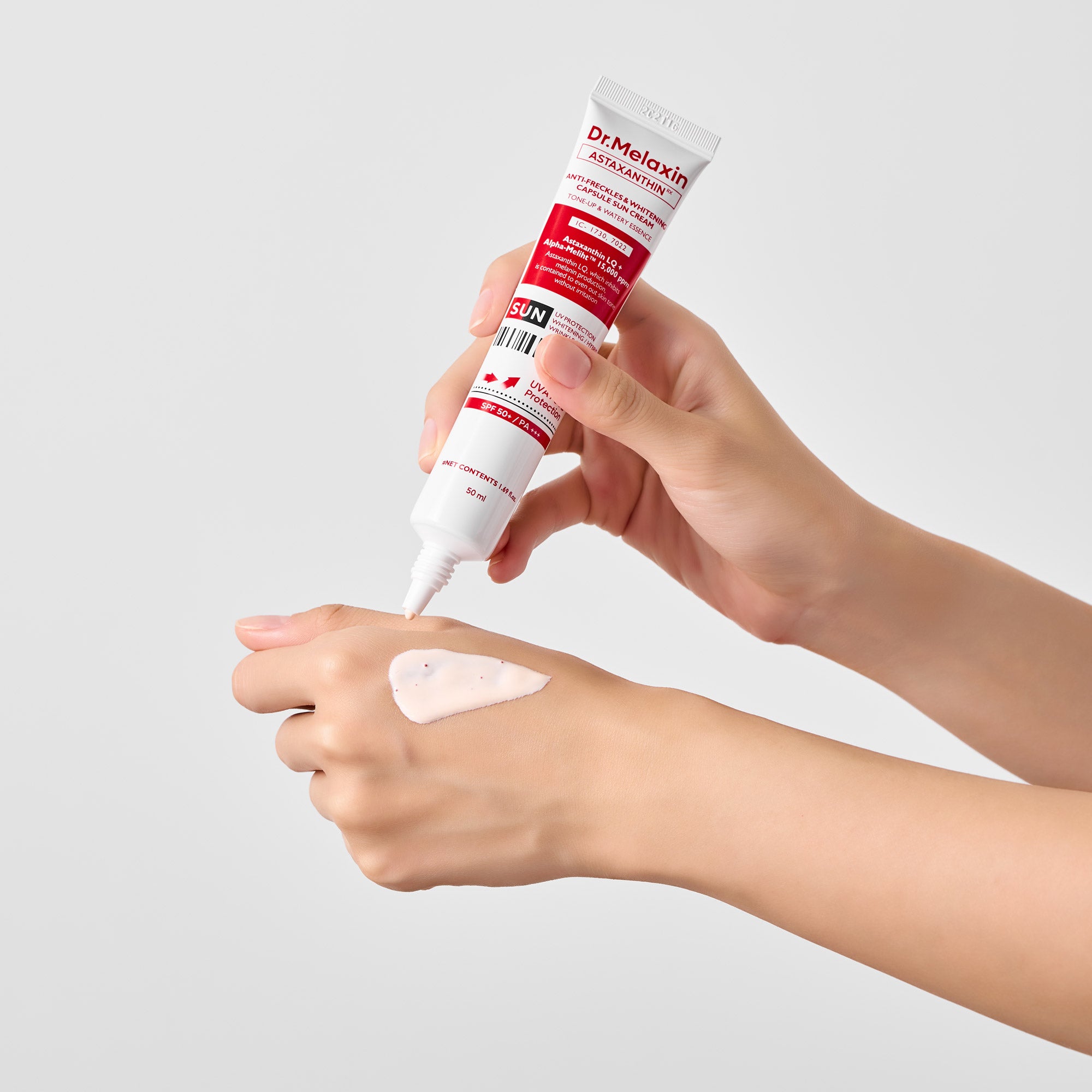 DR. MELAXIN Astaxanthin Anti-Sommersprossen & Aufhellende Kapseln Sonnenschutz LSF 50+ / PA+++ - Getönter Sonnenschutz gegen Pigmentflecken 50 ml #4