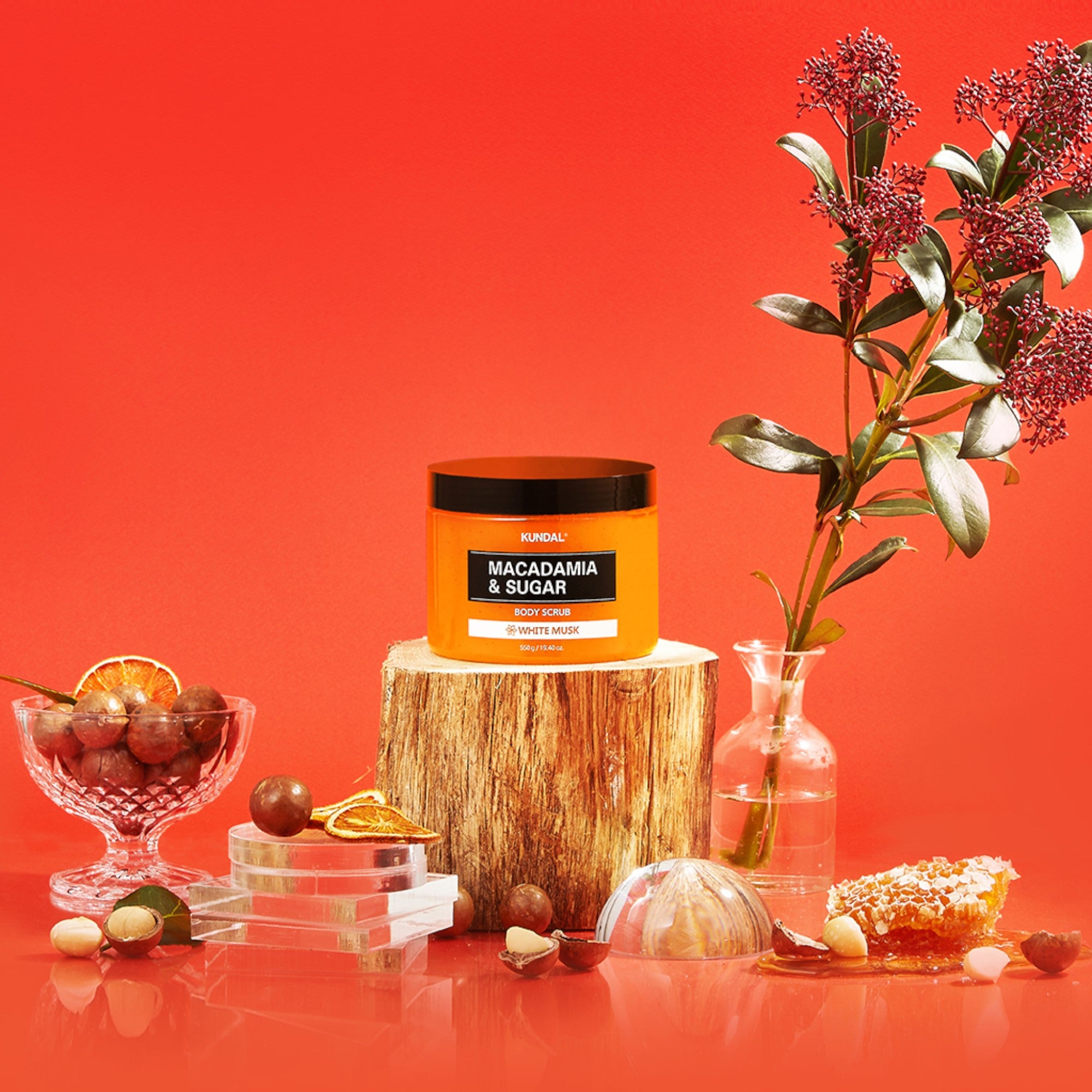 KUNDAL MACADAMIA & SUGAR BODY SCRUB Cukrowy peeling do ciała White Musk 550 g #3